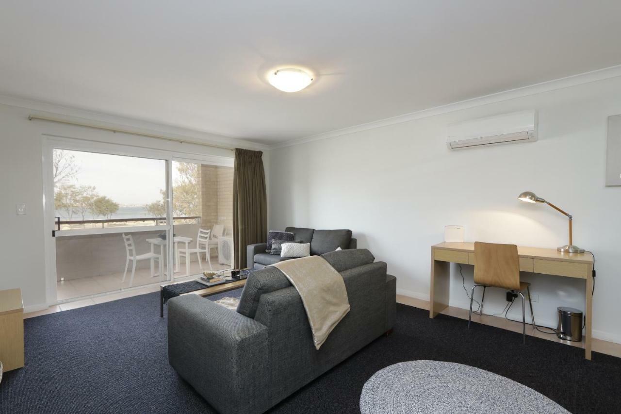 Hillarys Marina Apartment Перт Экстерьер фото