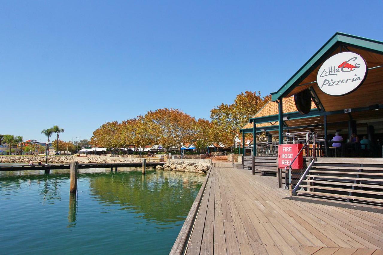 Hillarys Marina Apartment Перт Экстерьер фото